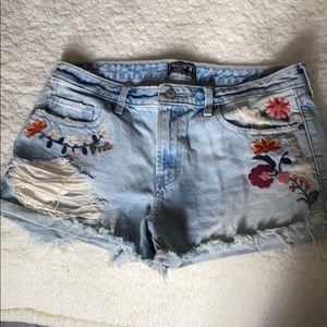 Abercrombie denim embroidered shorts